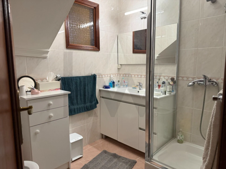 Moradia T5 para Venda em Vila Garcia Foto 23