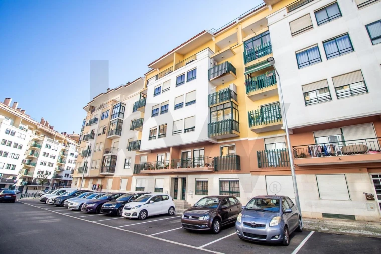 Apartamento T1 para Arrendamento em Queluz e Belas Foto 13