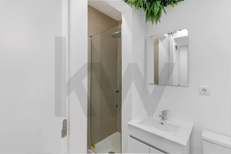 Apartamento T1 para Arrendamento em Queluz e Belas Foto 7