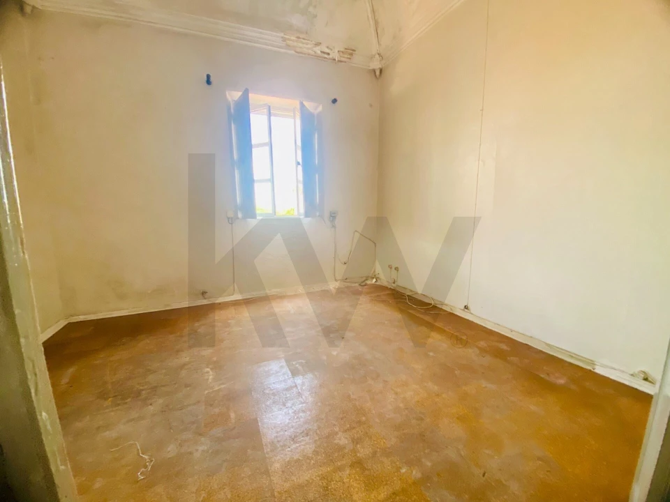 Apartamento T5 para Venda em Borba (Matriz) Foto 8