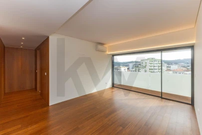 Apartamento T6 para Venda em Bougado (São Martinho e Santiago)
