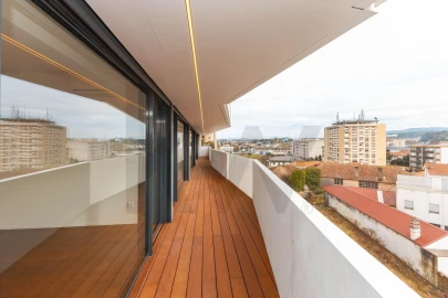 Apartamento T6 para Venda em Bougado (São Martinho e Santiago)