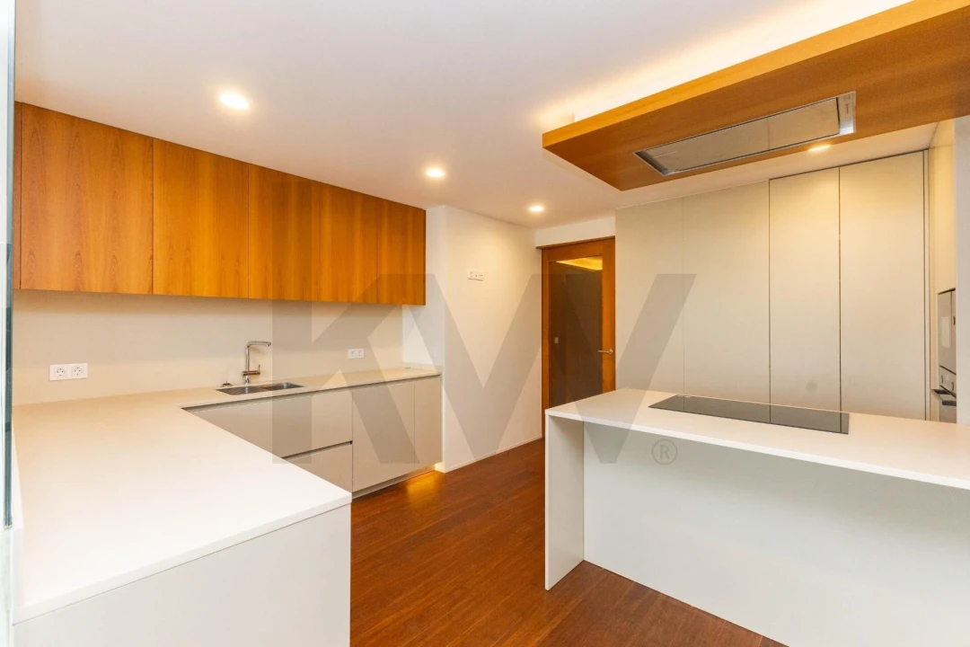 Apartamento T6 para Venda em Bougado (São Martinho e Santiago) Foto 7
