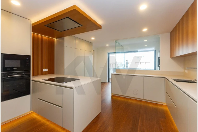 Apartamento T6 para Venda em Bougado (São Martinho e Santiago) Foto 6