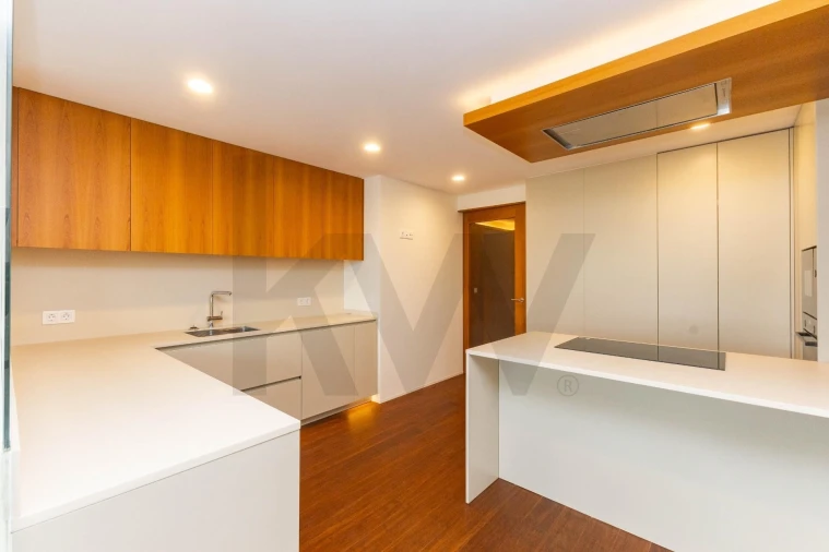 Apartamento T6 para Venda em Bougado (São Martinho e Santiago) Foto 7