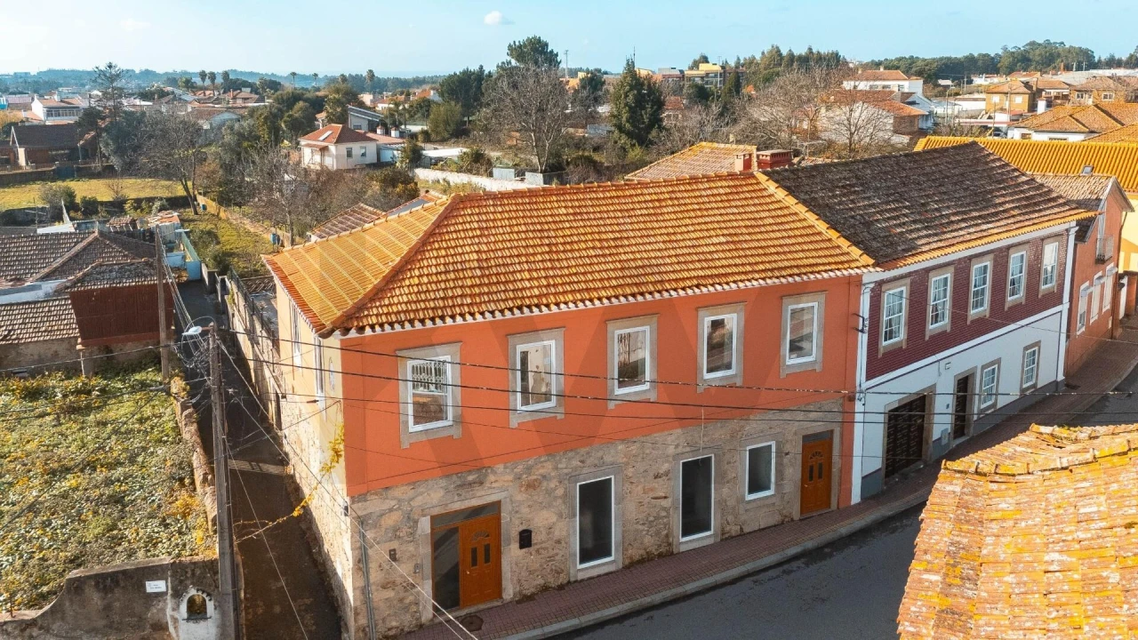 Moradia T4 para Venda em Santa Maria de Lamas Foto 2