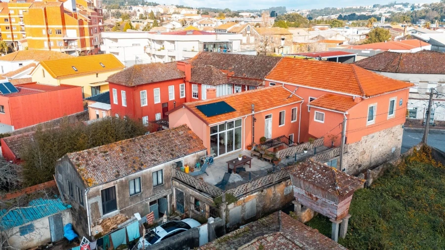 Moradia T4 para Venda em Santa Maria de Lamas Foto 3