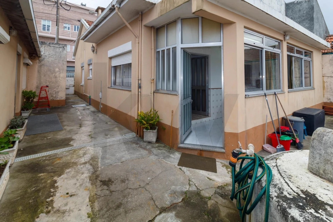 Moradia T3 para Venda em Serzedo e Perosinho Foto 24