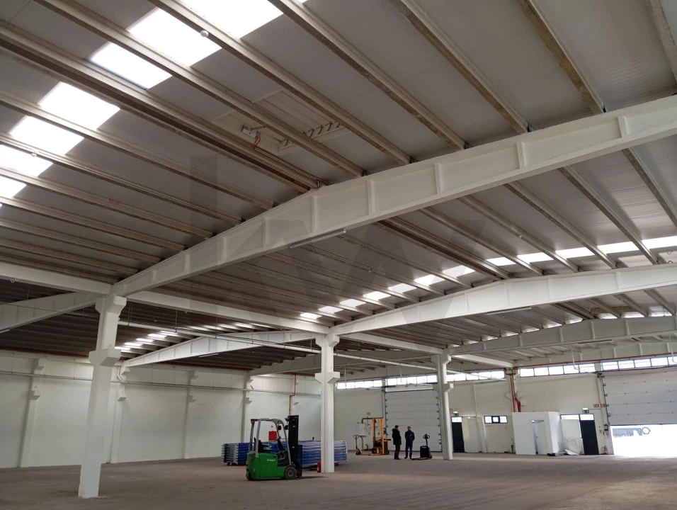 Armazém para Arrendamento em São Domingos de Rana Foto 10