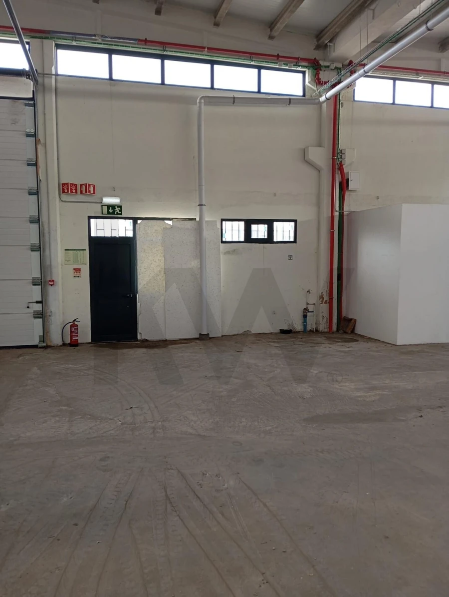 Armazém para Arrendamento em São Domingos de Rana Foto 32