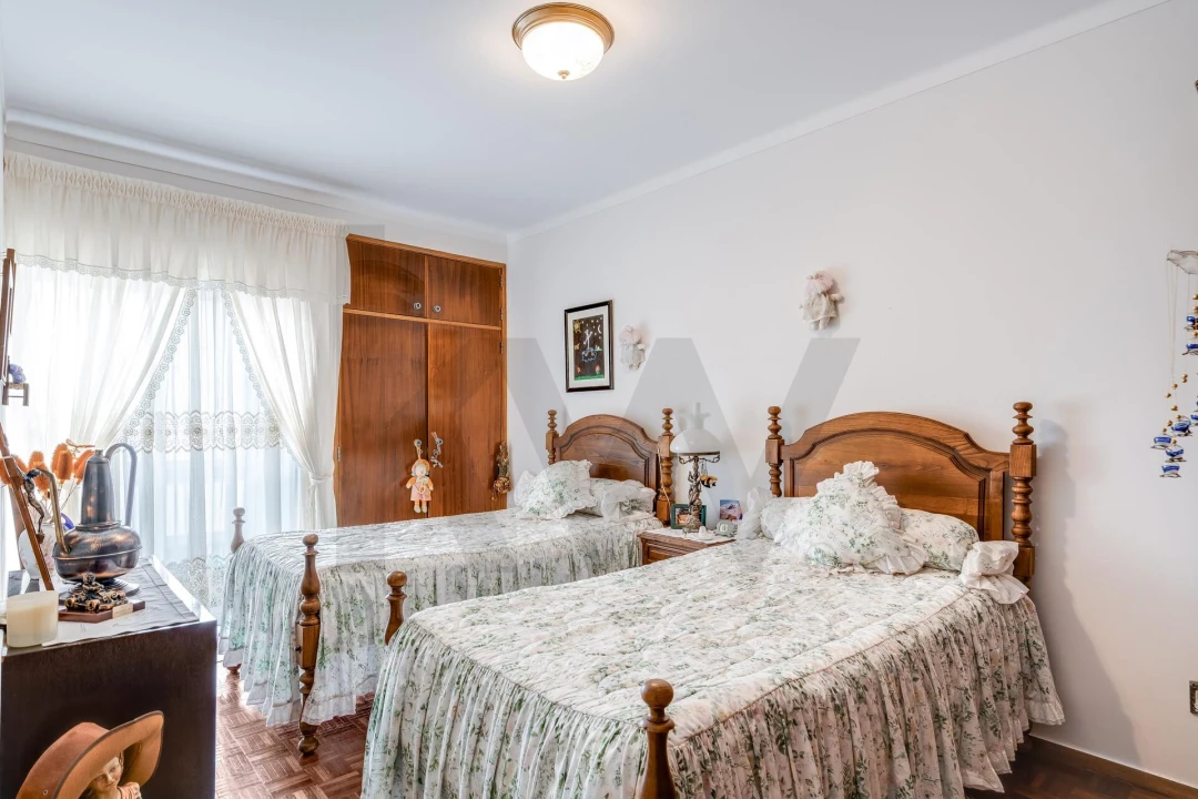 Apartamento T2 para Venda em Moita Foto 14