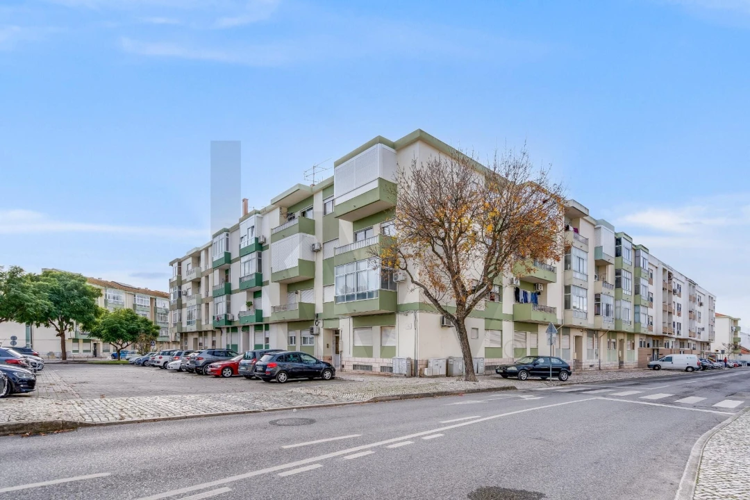 Apartamento T2 para Venda em Moita Foto 2