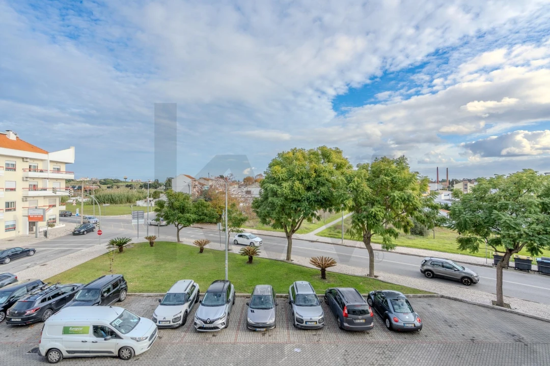 Apartamento T2 para Venda em Moita Foto 24