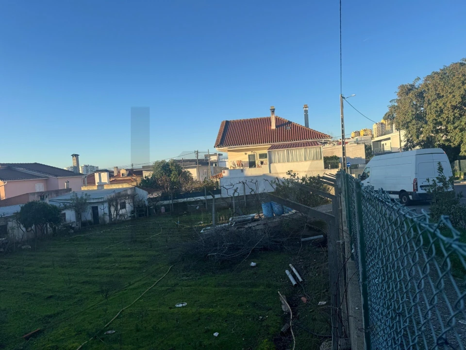 Terreno para Venda em Santo António dos Cavaleiros e Frielas Foto 16