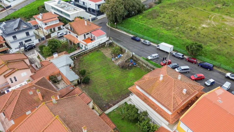 Terreno para Venda em Santo António dos Cavaleiros e Frielas Foto 7