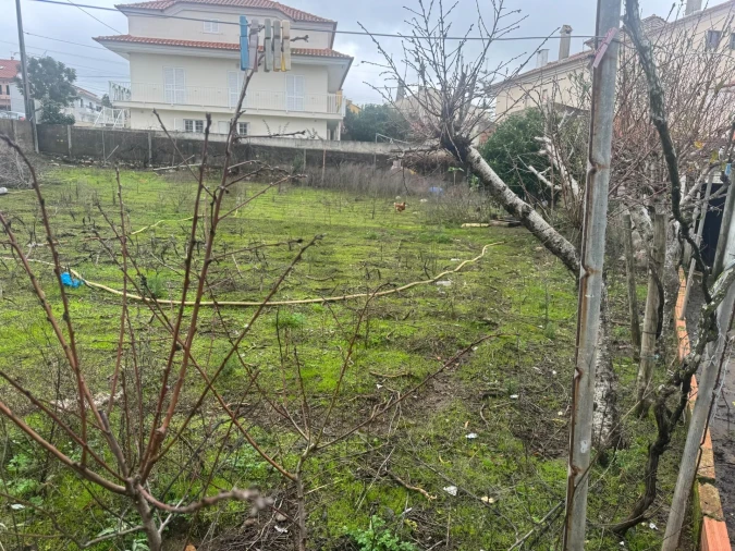 Terreno para Venda em Santo António dos Cavaleiros e Frielas Foto 10