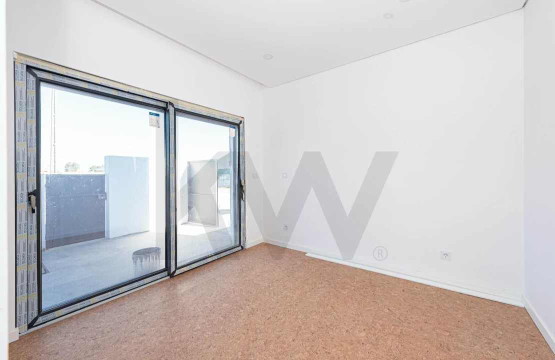 Moradia T3 para Venda em Quinta do Anjo Foto 3