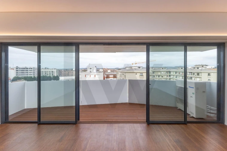 Apartamento T4 para Venda em Bougado (São Martinho e Santiago) Foto 4