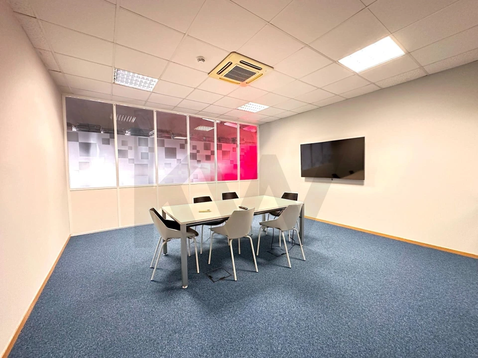 Escritório para Venda em Rio de Mouro Foto 26