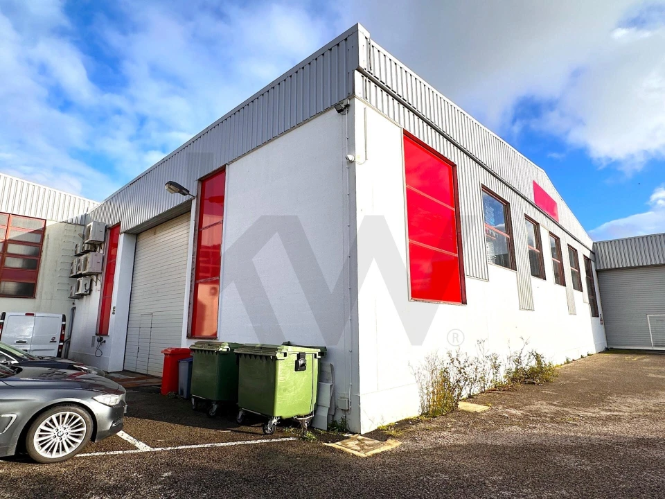 Escritório para Venda em Rio de Mouro Foto 38