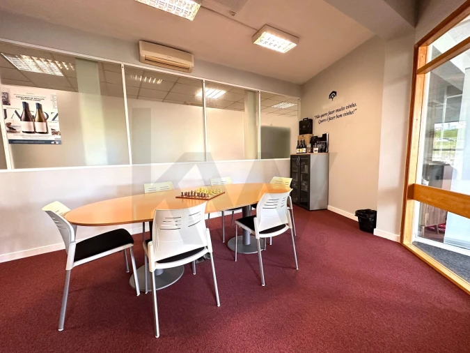 Escritório para Venda em Rio de Mouro Foto 18