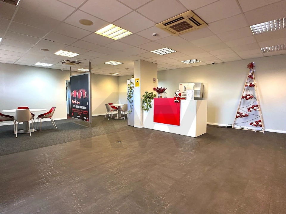 Escritório para Venda em Rio de Mouro Foto 5