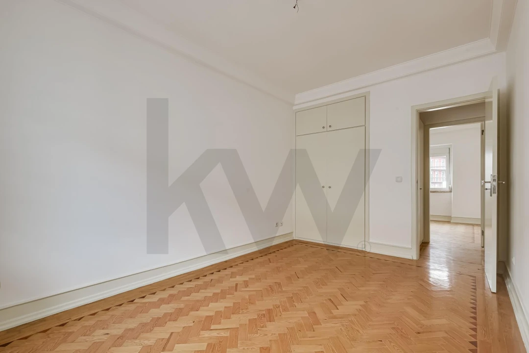 Apartamento T3 para Arrendamento em Avenidas Novas Foto 17