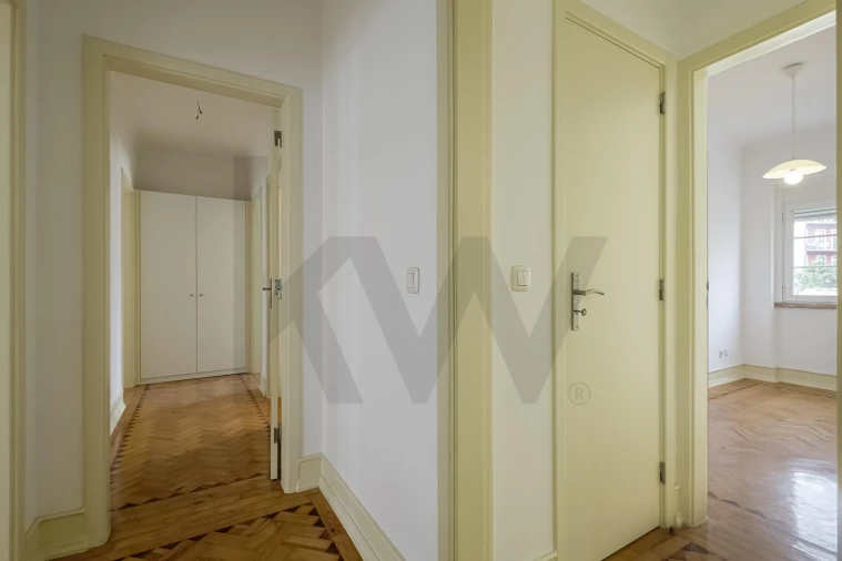 Apartamento T3 para Arrendamento em Avenidas Novas Foto 6