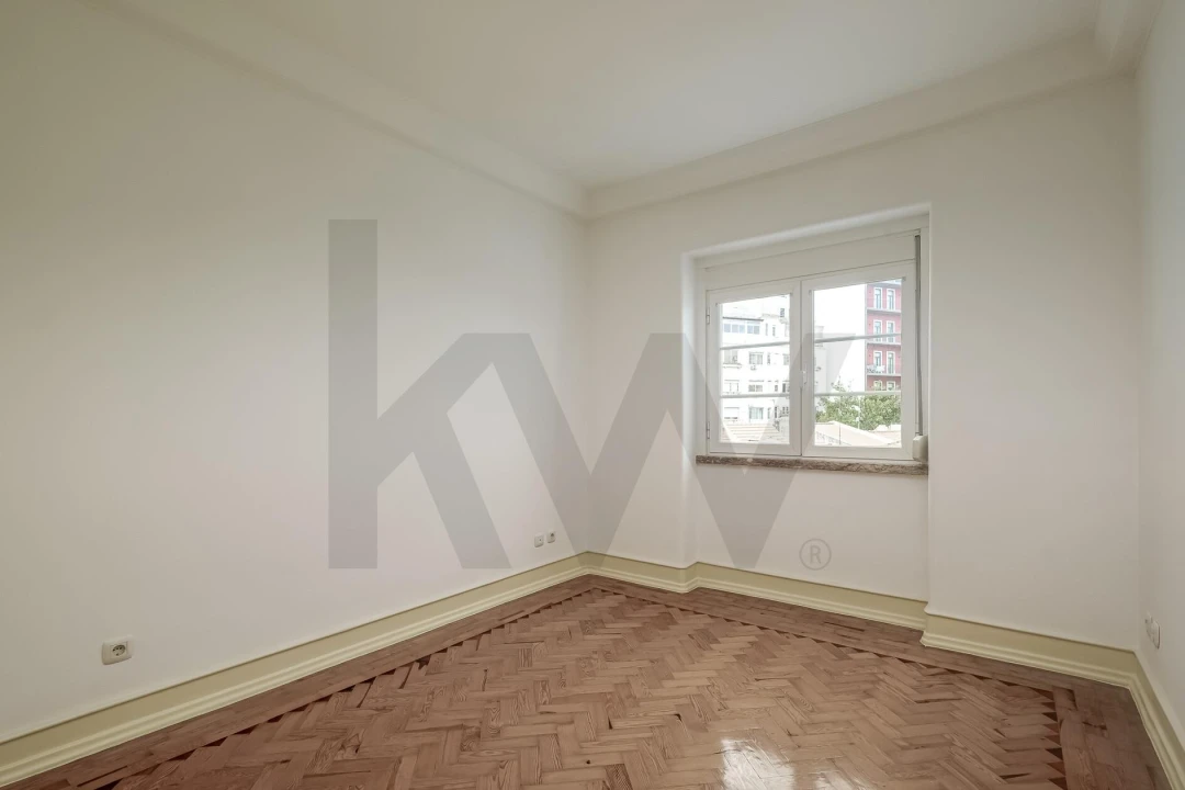 Apartamento T3 para Arrendamento em Avenidas Novas Foto 14