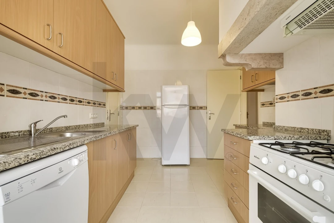 Apartamento T3 para Arrendamento em Avenidas Novas Foto 12