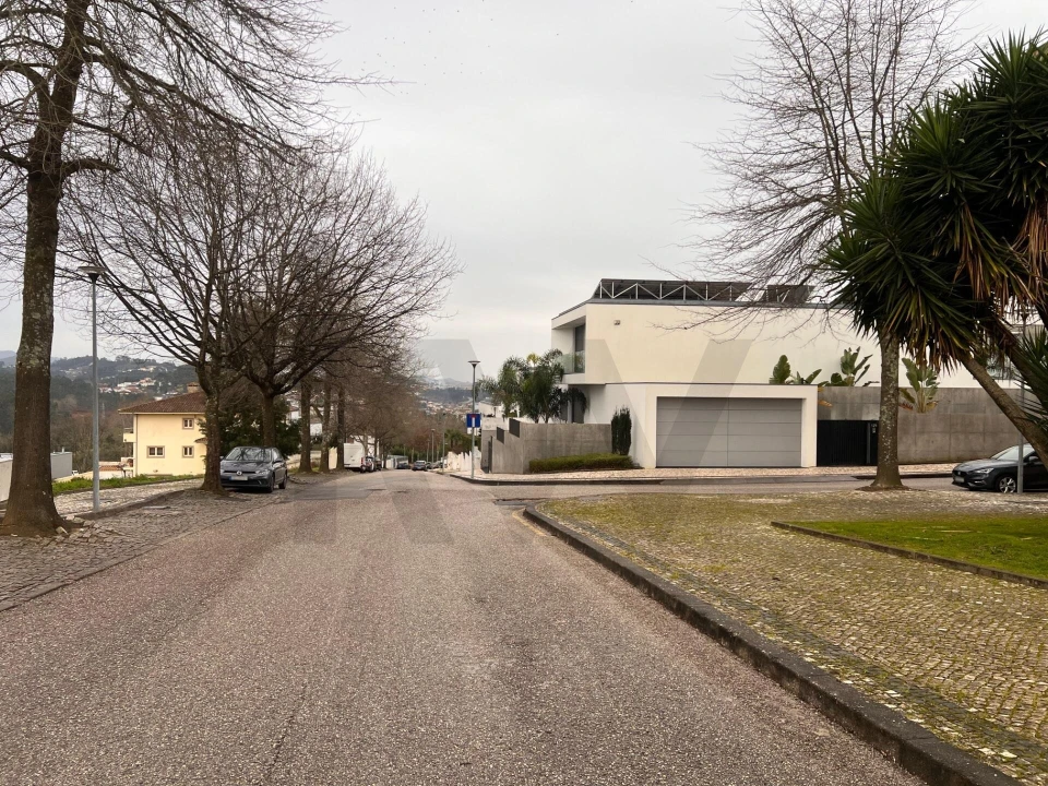 Terreno para Venda em São João da Madeira Foto 8