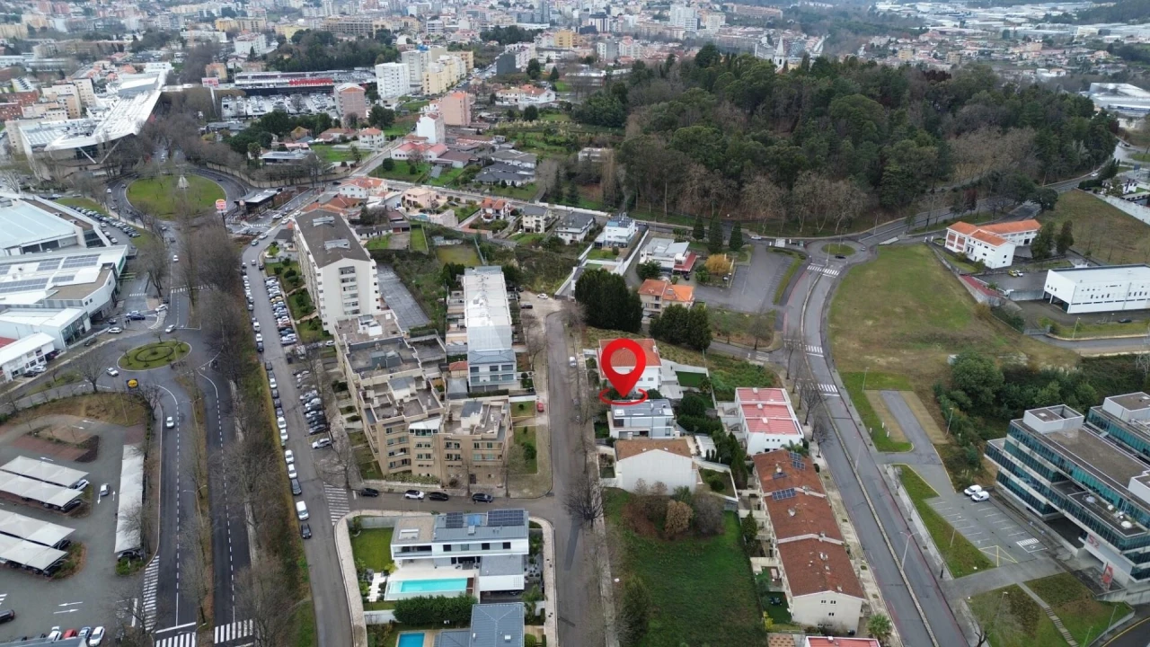 Terreno para Venda em São João da Madeira Foto 5