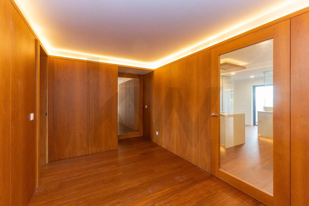 Apartamento T6 para Venda em Bougado (São Martinho e Santiago) Foto 9