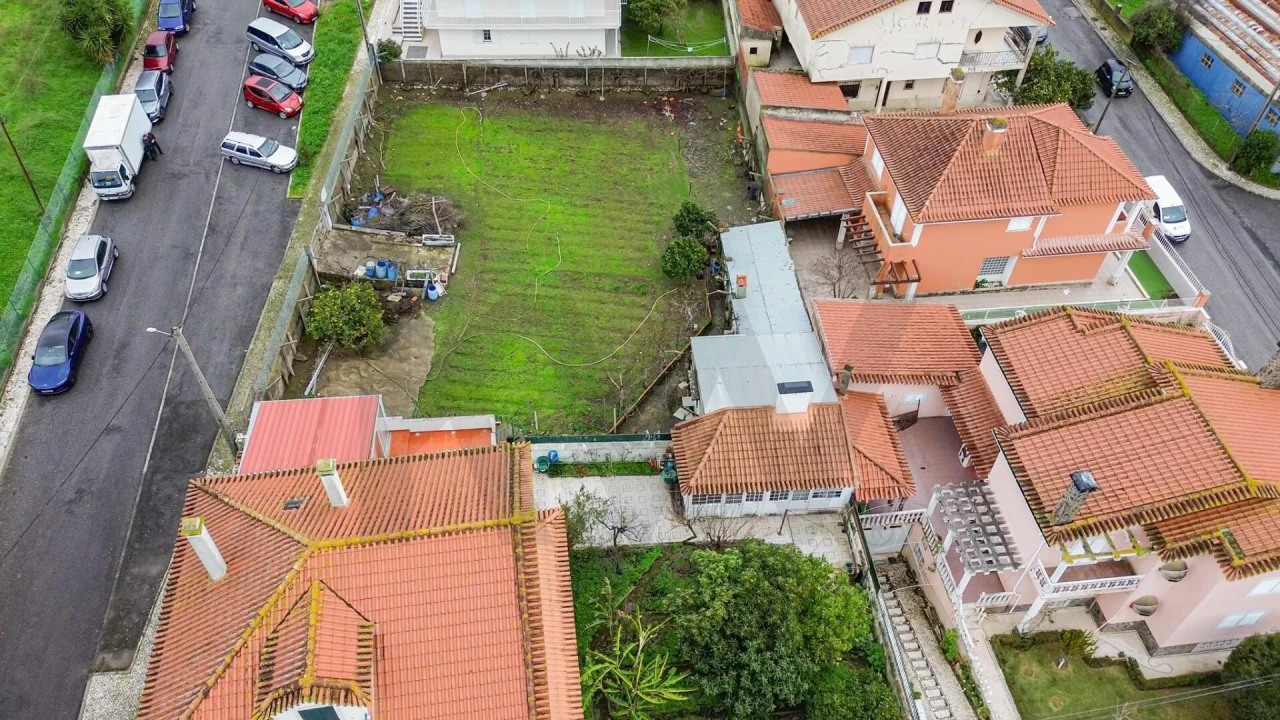 Terreno para Venda em Santo António dos Cavaleiros e Frielas Foto 18