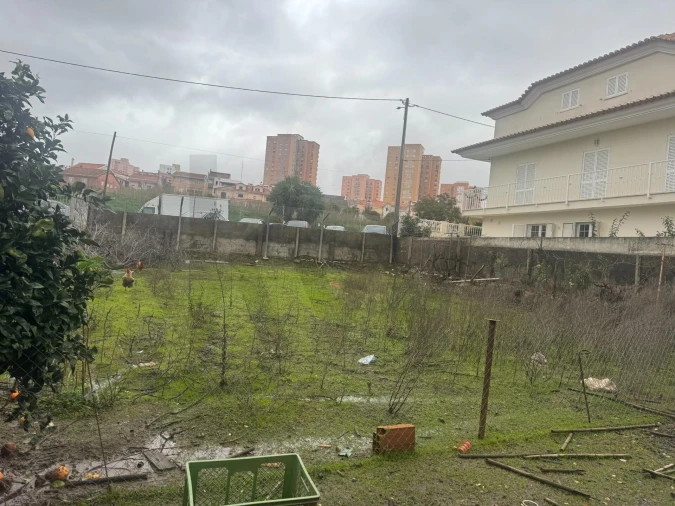Terreno para Venda em Santo António dos Cavaleiros e Frielas Foto 7