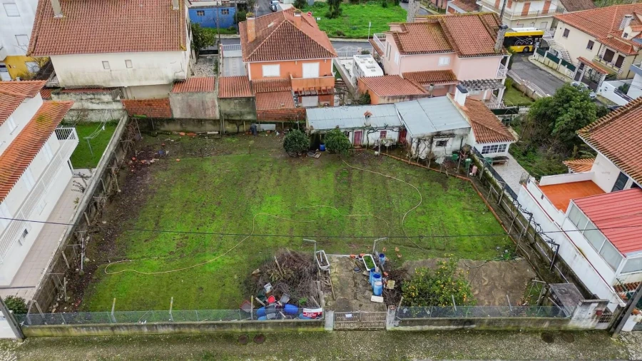 Terreno para Venda em Santo António dos Cavaleiros e Frielas Foto 2