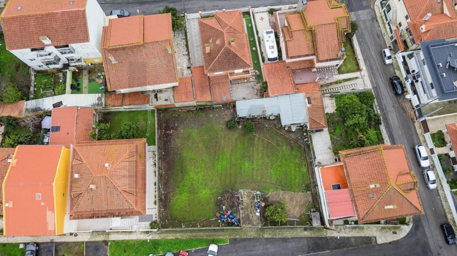 Terreno para Venda em Santo António dos Cavaleiros e Frielas Foto 9