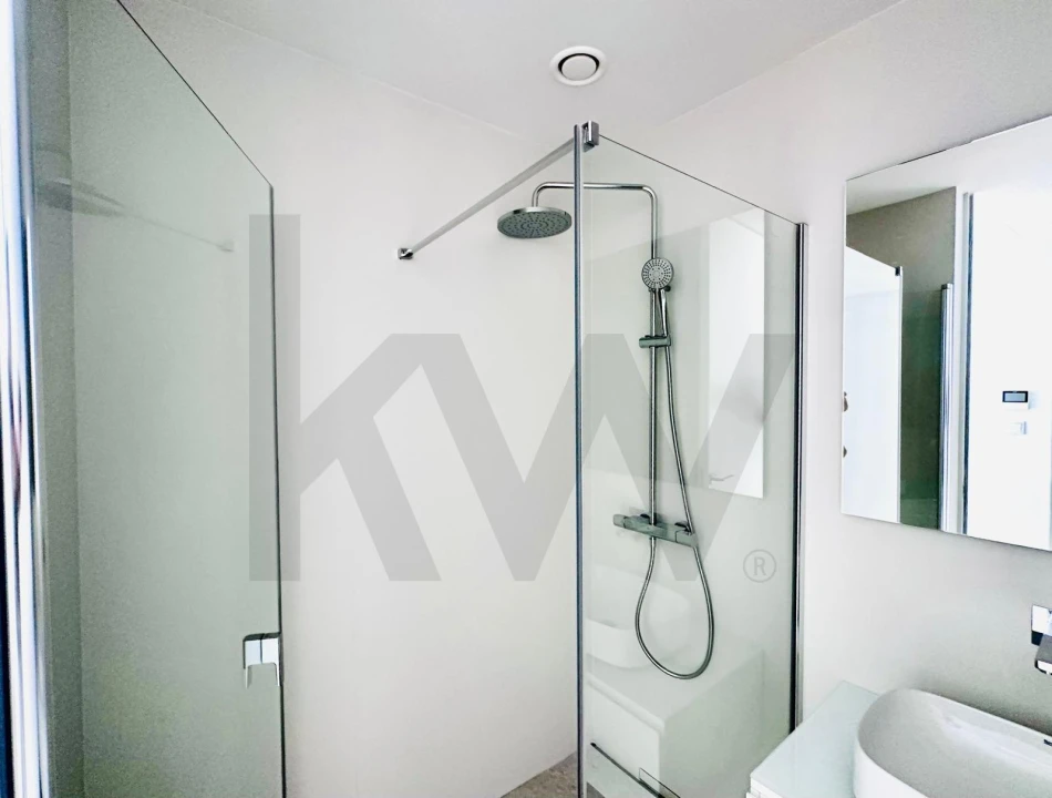 Apartamento T2 para Arrendamento em Algés, Linda-A-Velha e Cruz Quebrada-Dafundo Foto 18