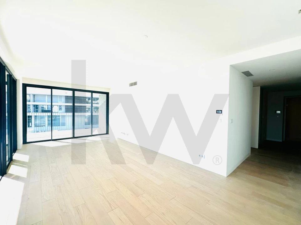 Apartamento T2 para Arrendamento em Algés, Linda-A-Velha e Cruz Quebrada-Dafundo Foto 11