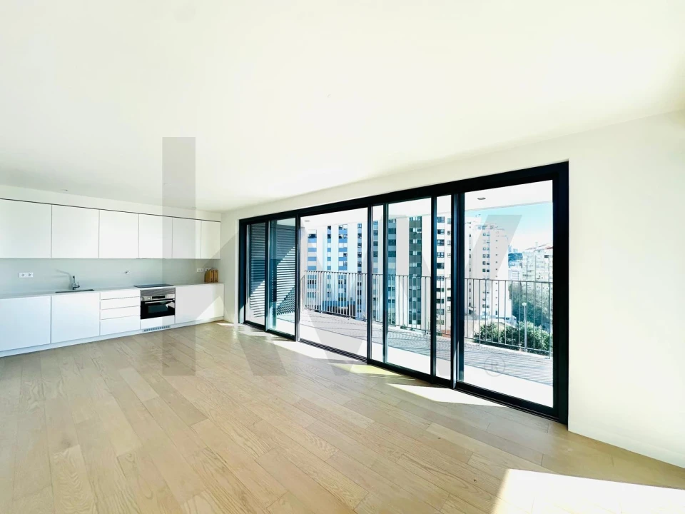 Apartamento T2 para Arrendamento em Algés, Linda-A-Velha e Cruz Quebrada-Dafundo Foto 4