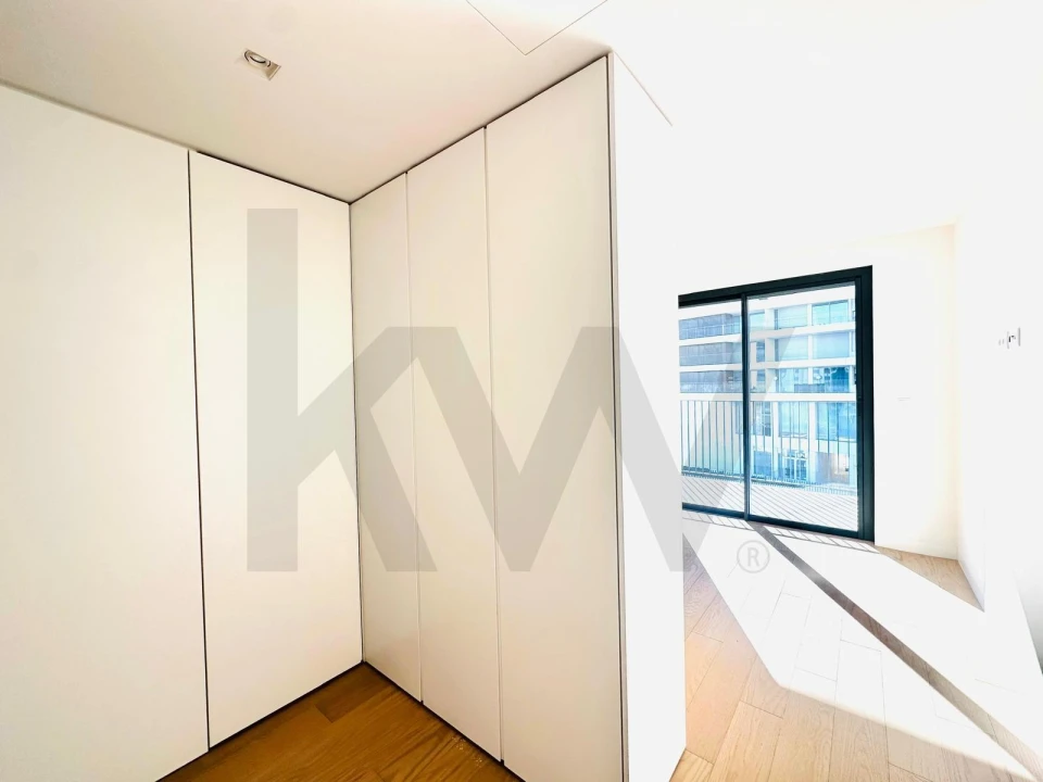 Apartamento T2 para Arrendamento em Algés, Linda-A-Velha e Cruz Quebrada-Dafundo Foto 16