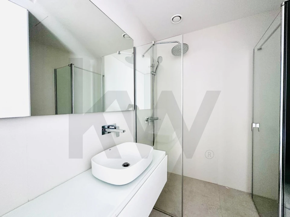 Apartamento T2 para Arrendamento em Algés, Linda-A-Velha e Cruz Quebrada-Dafundo Foto 20