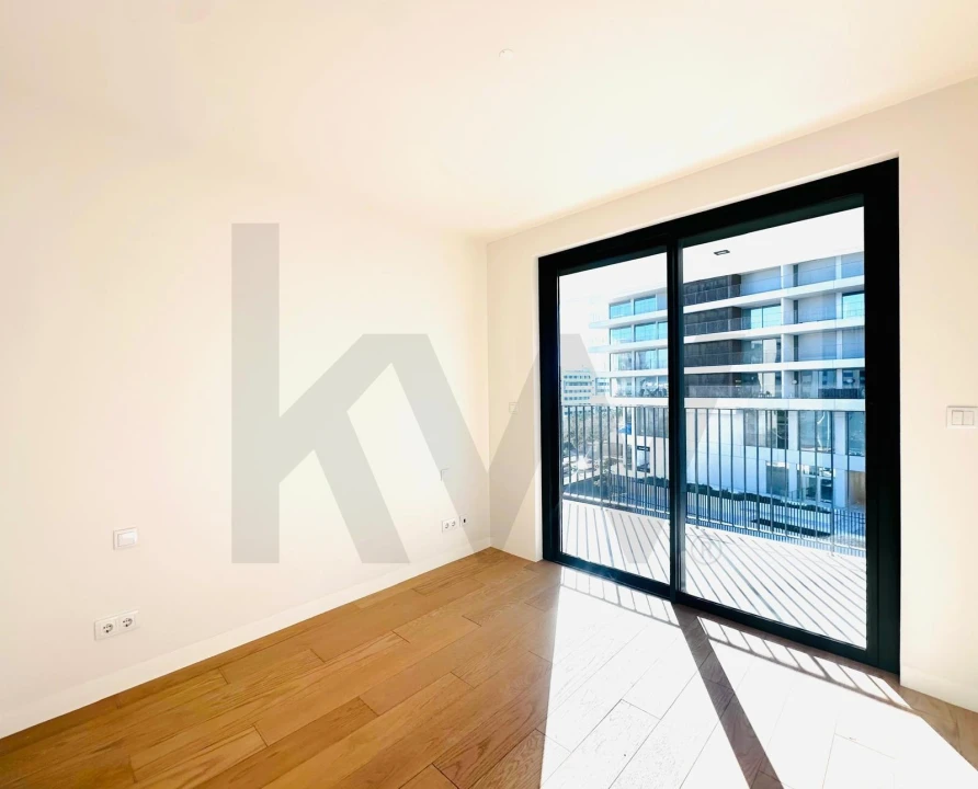 Apartamento T2 para Arrendamento em Algés, Linda-A-Velha e Cruz Quebrada-Dafundo Foto 8