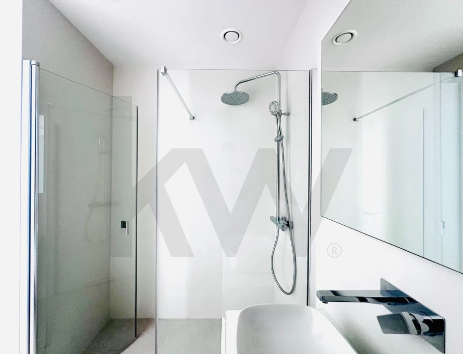 Apartamento T2 para Arrendamento em Algés, Linda-A-Velha e Cruz Quebrada-Dafundo Foto 19