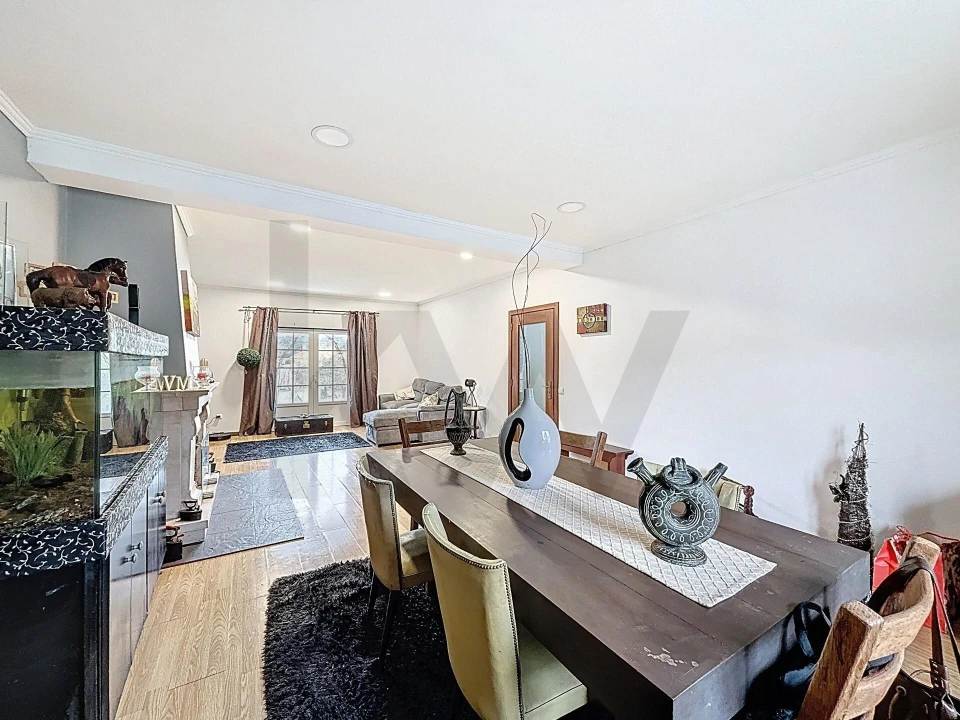 Moradia T4 para Venda em Vale de Santarem Foto 8