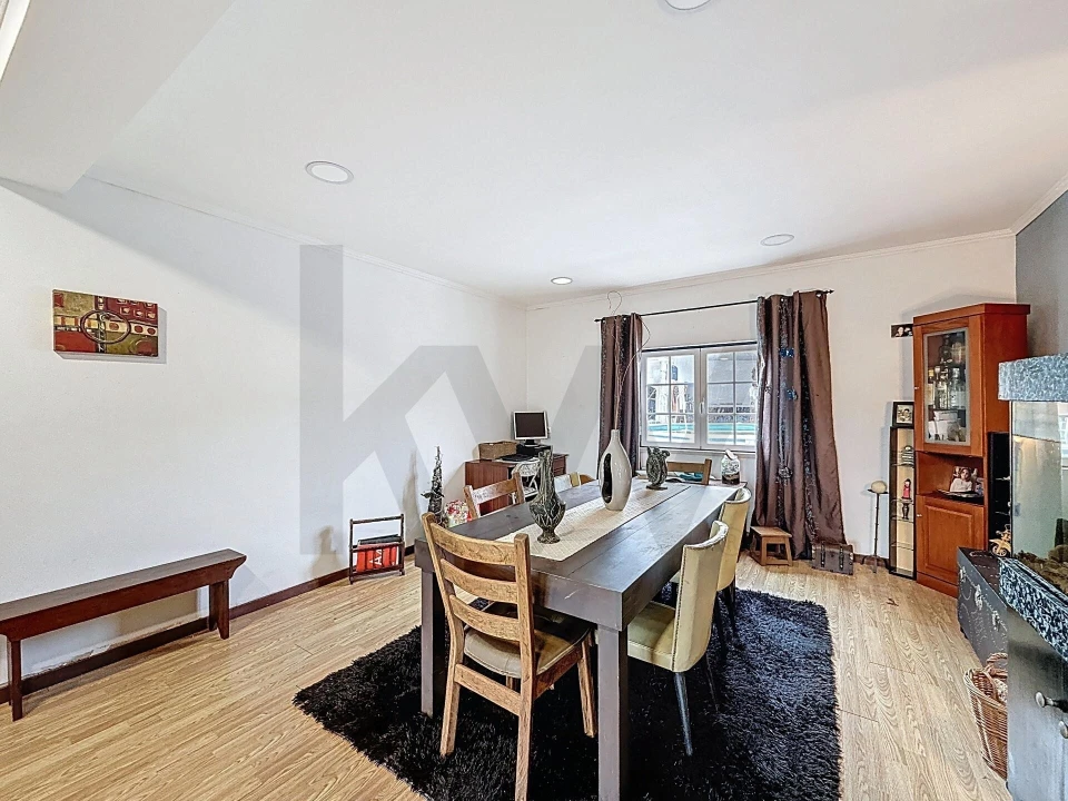 Moradia T4 para Venda em Vale de Santarem Foto 2