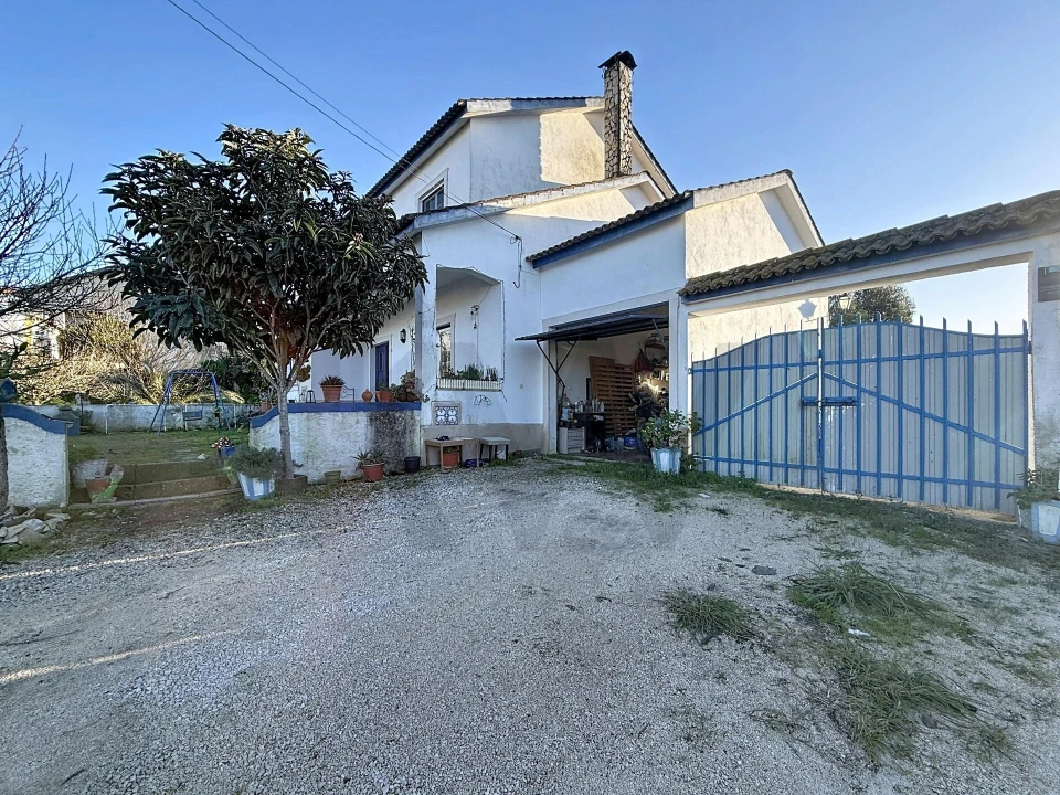 Moradia T4 para Venda em Vale de Santarem Foto 50