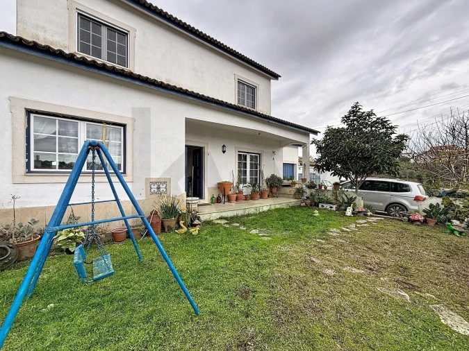 Moradia T4 para Venda em Vale de Santarem Foto 12