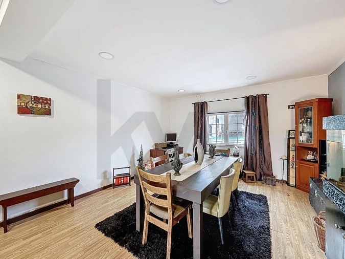 Moradia T4 para Venda em Vale de Santarem Foto 2