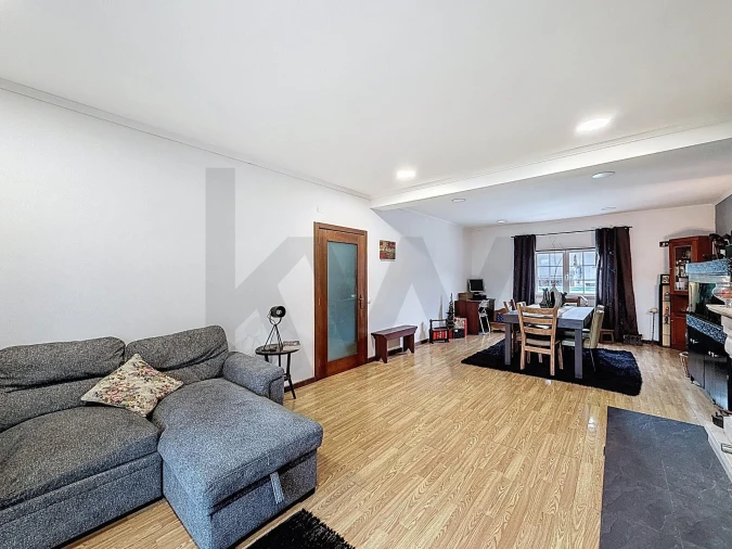 Moradia T4 para Venda em Vale de Santarem Foto 5